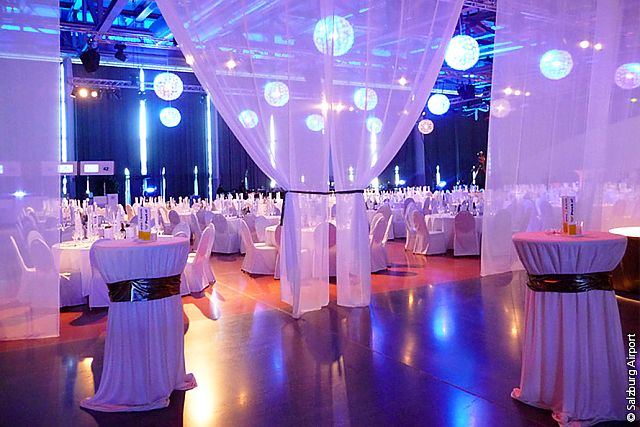 FTI Late Night Salzburg Airport Terminal 1